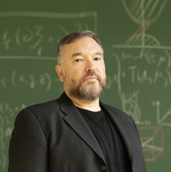 Roman Orus fisikaria eta DIPCeko Ikerbasque Research Professor.