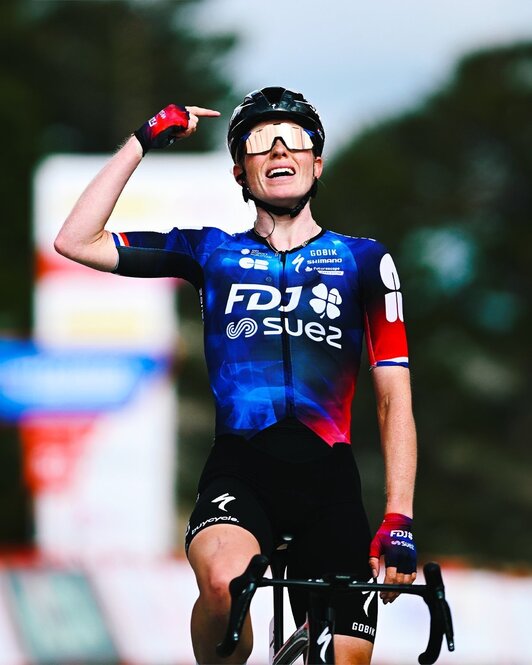 Demi Vollering ha triunfado en Lagunas de Neila.