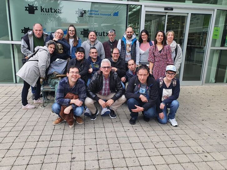 Ortzadar elkarteko lagunak