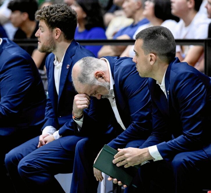 Pablo Laso, cabizbajo en Badalona.