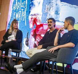 Durangoko azokan eginiko aurkezpena.