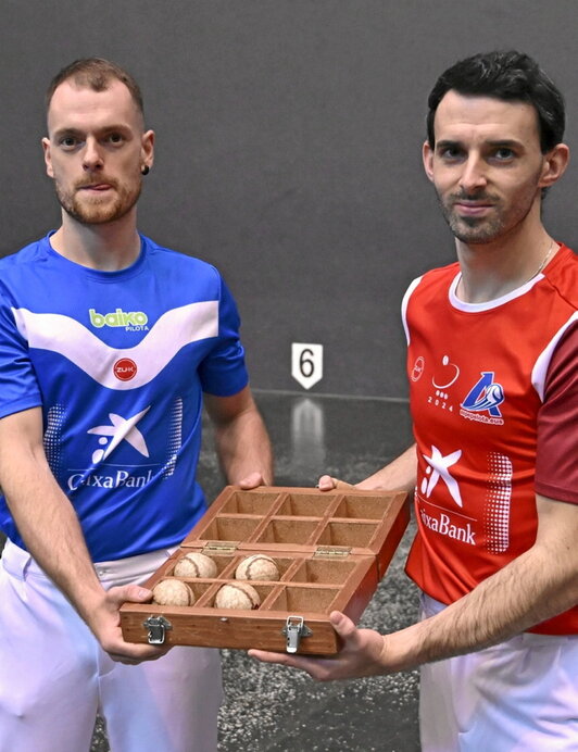 Unai Laso eta Altuna, materiala aukeratuta.