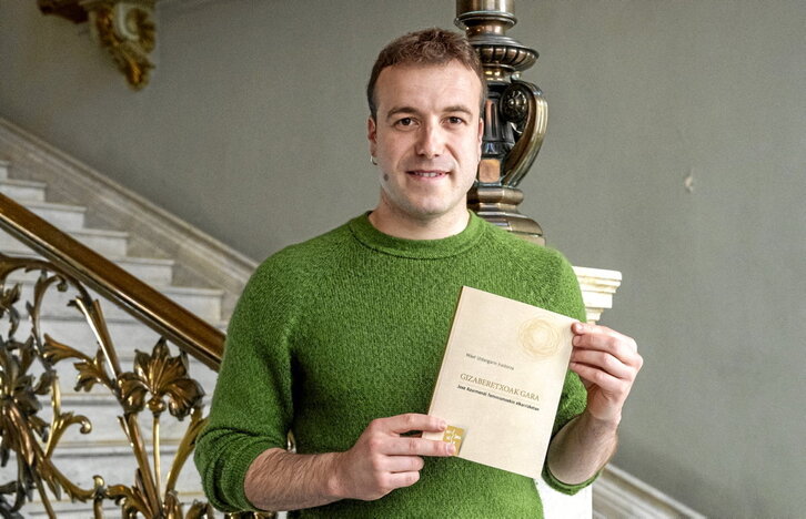 Mikel Urdangarin Irastorza beasaindarrak atzo aurkeztu zuen bere azken liburua, Donostian.