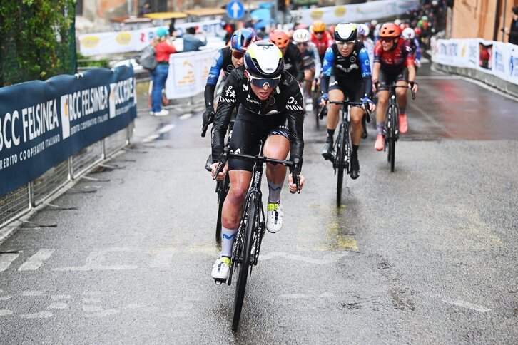 Cat Ferguson se ha impuesto en la meta de Iruñea.