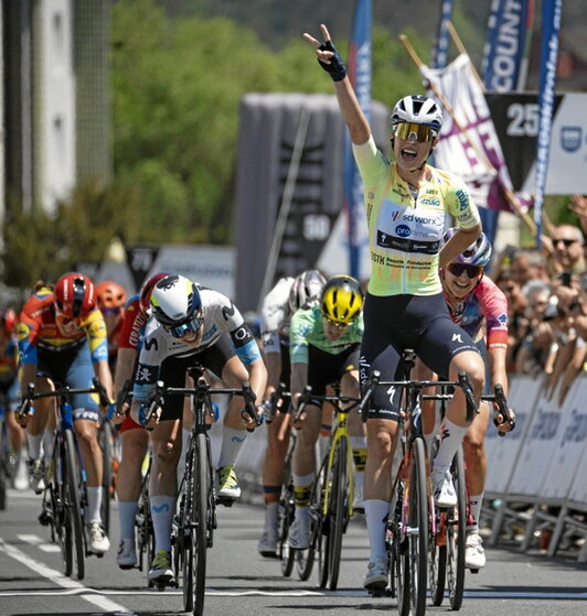 Bredewold, bigarren garaipena ospatzen.