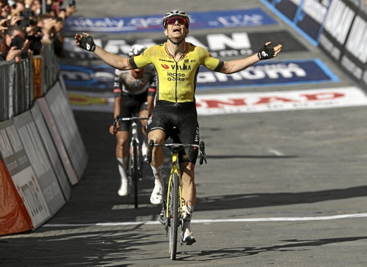 Van Aert, garaile, Del Tororen aurretik.