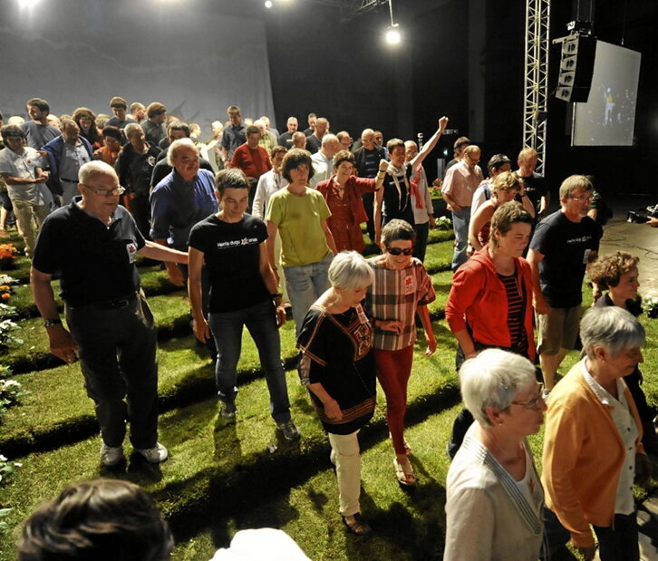 Iheslarien etxeratzea sustatu zuen ekitaldia, Miarritzen.