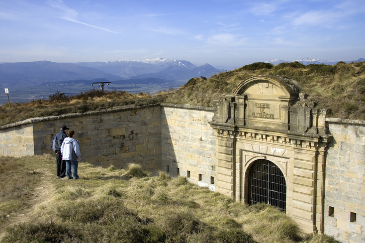El fuerte de Ezkaba se convertirá en breve en lugar de memoria.