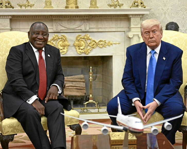Cyril Ramaphosa eta Donald Trump, Etxe Zuriko Bulego Obalean.