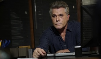 Ray Liotta 'Shades of Blue' seriean.