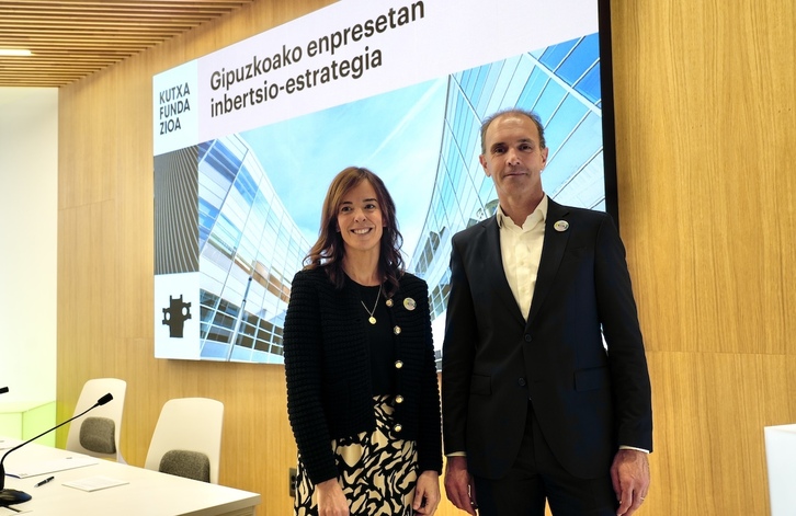 Eluska Sukia, directora de Inversiones, y Ander Aizpurua, director general de Kutxa Fundazioa.