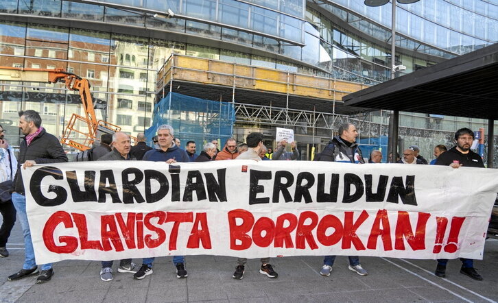 Una movilización de los trabajadores de Guardian de Laudio.