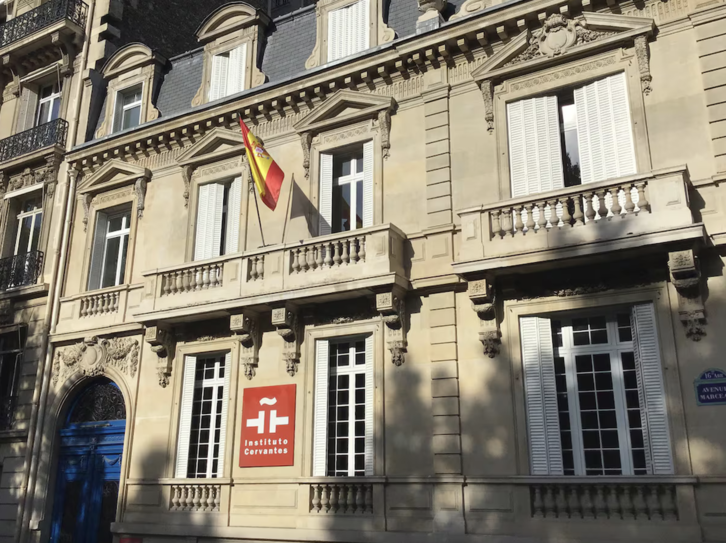 El edificio acoge en la actualidad la sede del Instituto Cervantes de París.