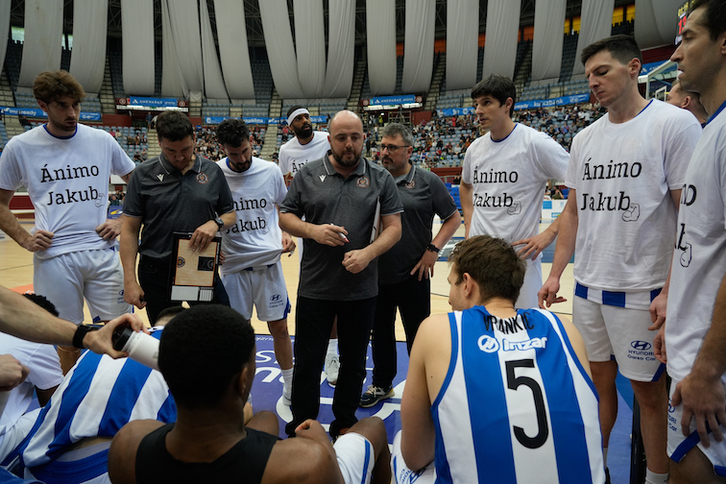 Mikel Odriozola, Gipuzkoa Basketekin zuzendu duen azken norgehiagokan.