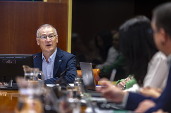 Joxerramon Bengoetxea Gasteizko Legebiltzarrean.