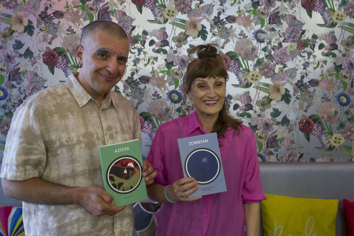 Oier Guillan eta Agurtzane Intxaurraga, aurkezpenean.