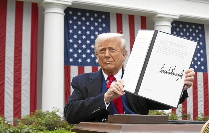 Donald Trump firmó el pasado 2 de abril su orden para incrementar los aranceles.