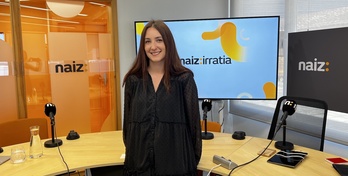 Leire Berasaluze NAIZ irratiko estudioetan izan da