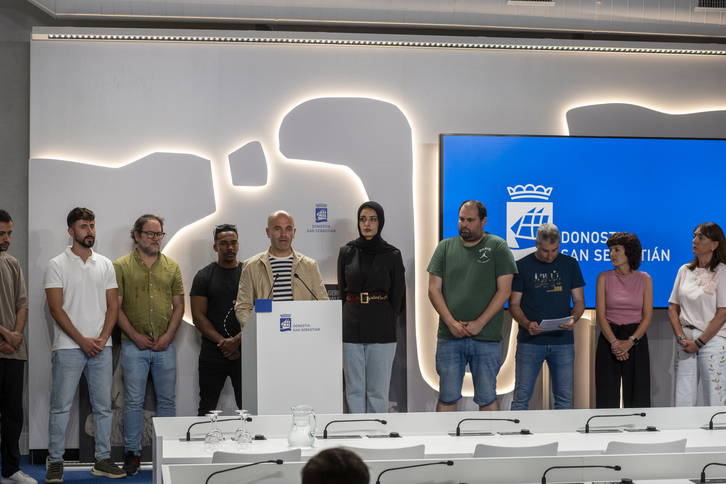 Presentación de la movilización de Gernika-Palestina, este viernes en el Ayuntamiento de Donostia.