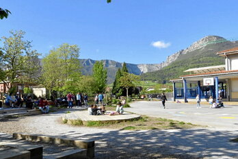 Herriak naturarekin harreman estua duenez, eskolak ere bere harremana indartu nahi izan du bere proiektuekin.