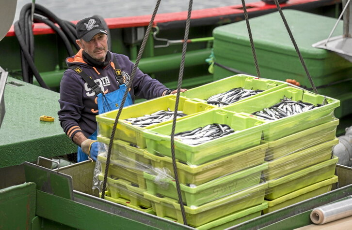 Getariako portua, antxoaren kanpaina batean, artxiboko irudi batean.