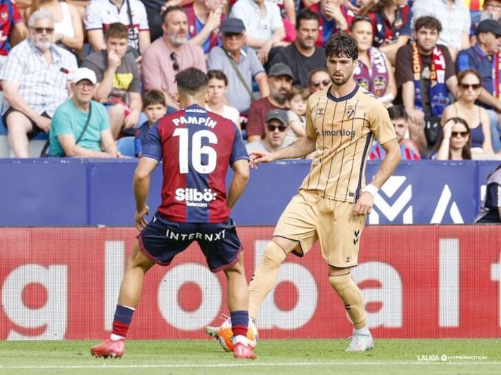 Cubero encara a Pampín.