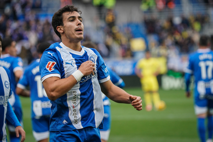 El Alavés quiere negociar con el Celta para hacerse con los servicios de Manu Sánchez en propiedad.