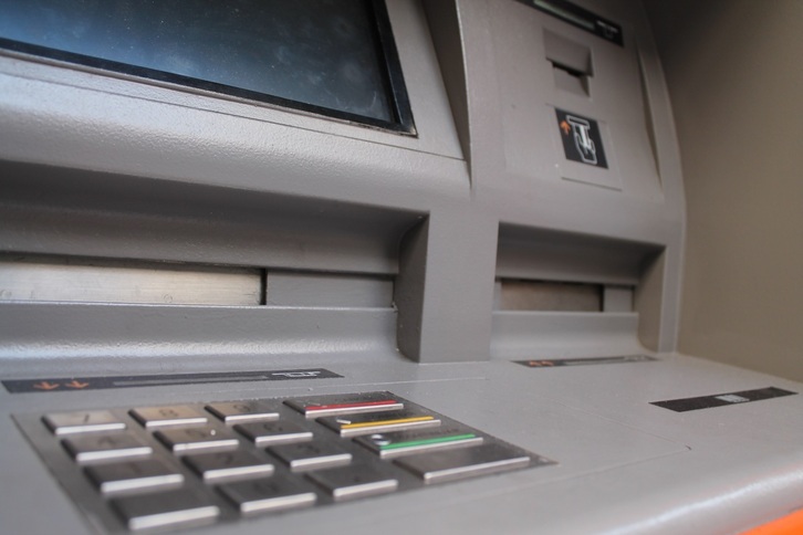 Un cajero automático. 