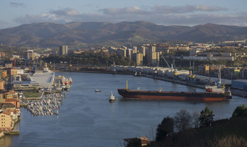 Imagen de archivo del puerto de Pasaia.