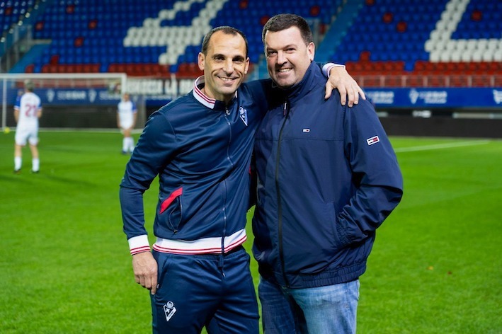 Eneko Romo da el relevo a Arkaitz Lakanbra en la Secretaría técnica. (SD Eibar)