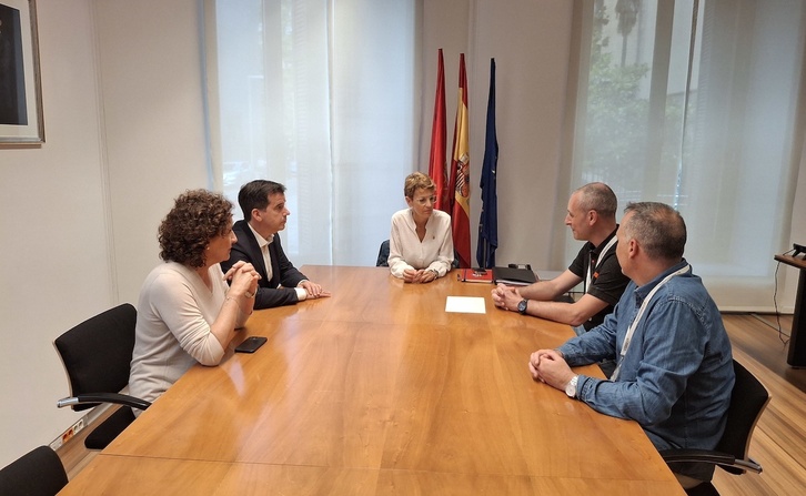Un momento de la reunión del comité de BSH Ezkirotz con Chivite, Irujo y Maeztu.