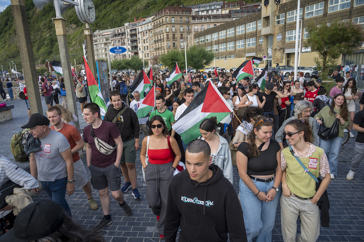 La marcha de Donostia ha partido de Sagues.
