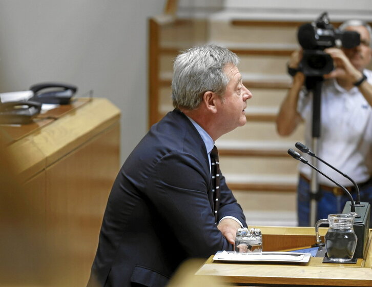 Bingen Zupiria Segurtasun sailburua, atzoko osoko bilkuran.