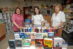 Izaskun eta Marijose Estibaritz ahizpek 1978an zabaldu zuten denda Sara Arriola gaztearen esku utzi zuten 2023an.