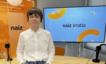 Maite Arroitajauregi  'Mursego' musikaria NAIZ irratiko estudioetan 