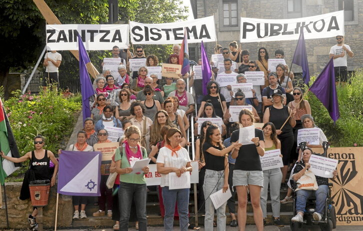 Atzo Gasteizko Etxanobe lorategian egindako agerraldia.