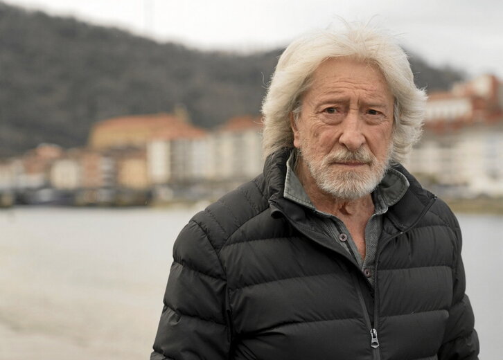 Benito Lertxundik iazko azaroan iragarri zuen oholtzak utziko zituela.