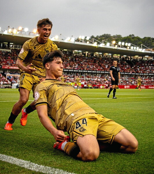 Gorka Gorosabel celebra el 0-1 en Tarragona.