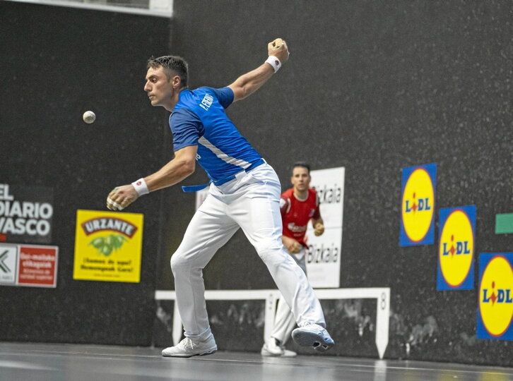 Lau eta erdiko sakerako arau berriak on egin zion Peio Etxeberriari, eta ez Dariori.