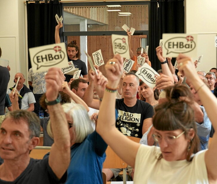 Iragan larunbateko biltzarra.