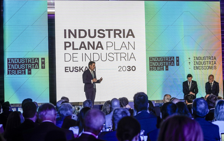 Mikel Jauregi sailburua, Lakuaren Industria Planaren aurkezpenean, ekainaren 11n Mungian.