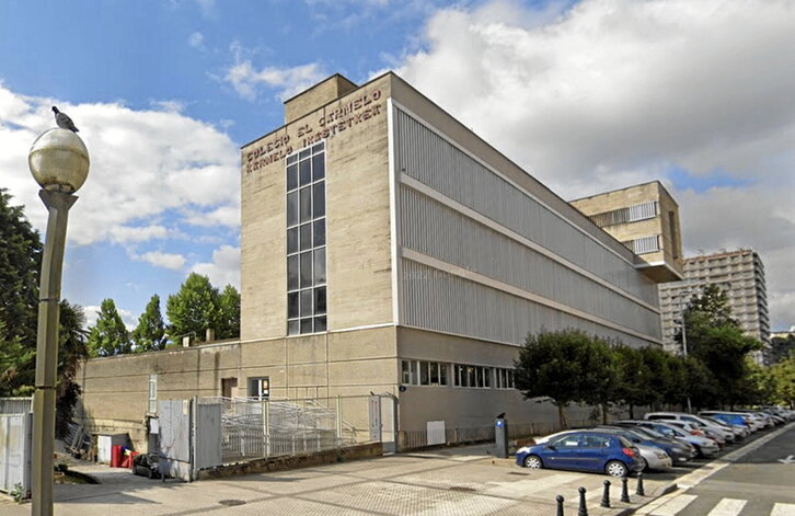 El edificio de Karmelo Ikastetxea, en el barrio donostiarra de Amara Berri.