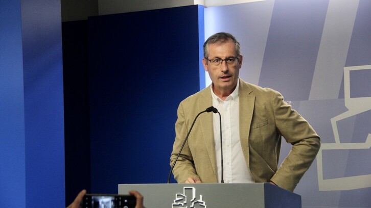 Markel Olanok aurkeztu du ekimena Legebiltzarrean. 