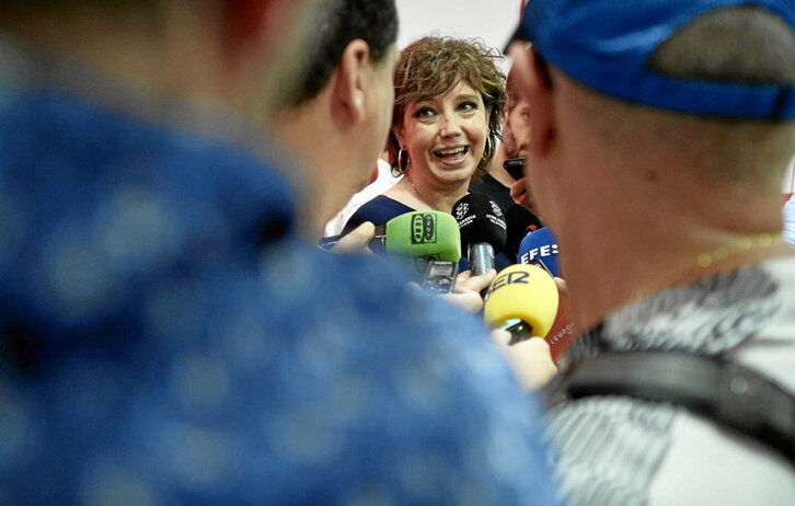 Ainhoa Unzu fue presentada en una sala en la que apenas cabían más periodistas.
