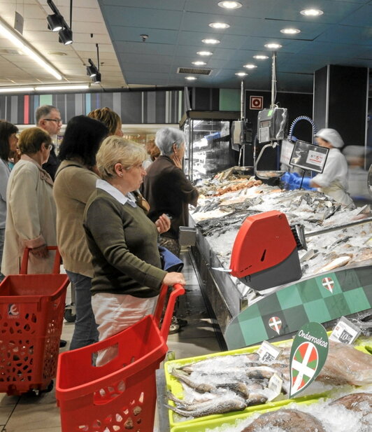 Elikagaien salmenta gordinak igo egin dira.