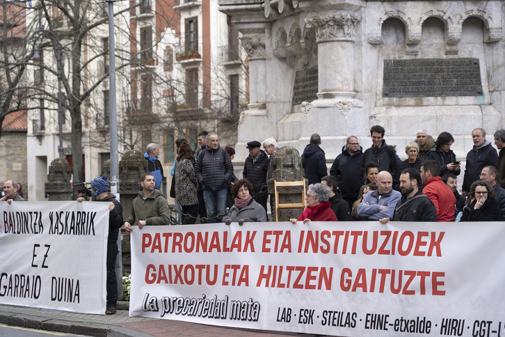 Nafarroan izandako lan istripurik larriena (lau hildako) salatzeko martxoan Iruñean sindikatuek egin zuten agerraldia.