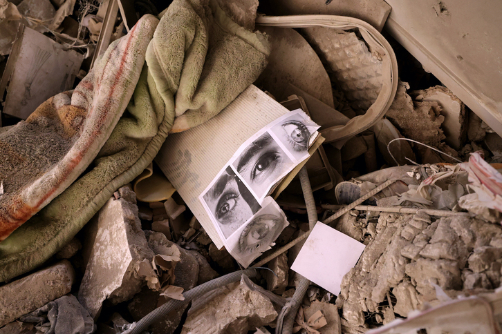 Escombros tras un ataque israelí a Irán.