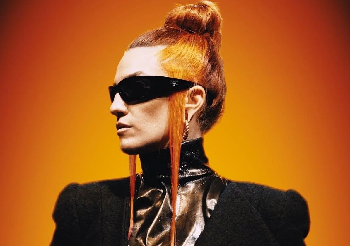 La Furia izenaren atzean Nerea Loron ezkutatzen da, rap feministaren ahots erreferenteetako bat.