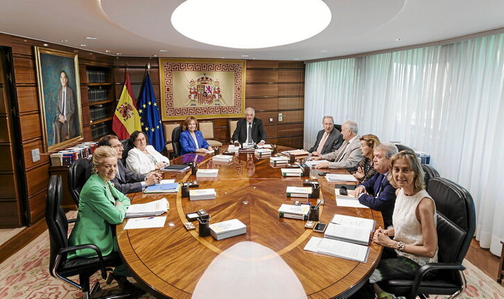 Pleno jurisdiccional del Tribunal Constitucional con sus diez miembros.