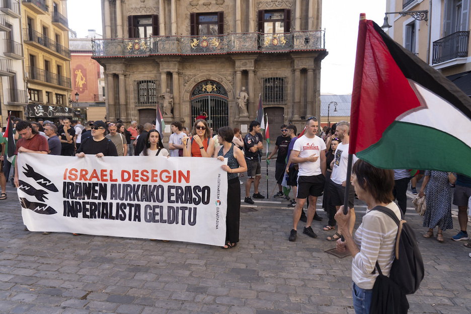 La movilización de Iruñea, en la plaza del Ayuntamiento.